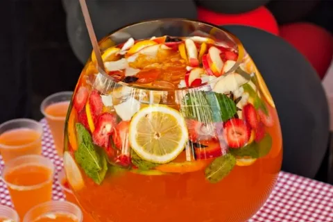 Крюшон «персиковый с киви»